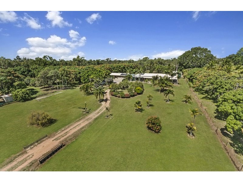 136 Toolakea Beach Road, Bluewater QLD 4818