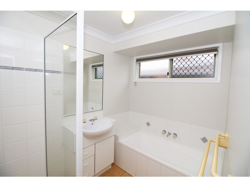 21 Dickenson Place, Kirwan QLD 4817