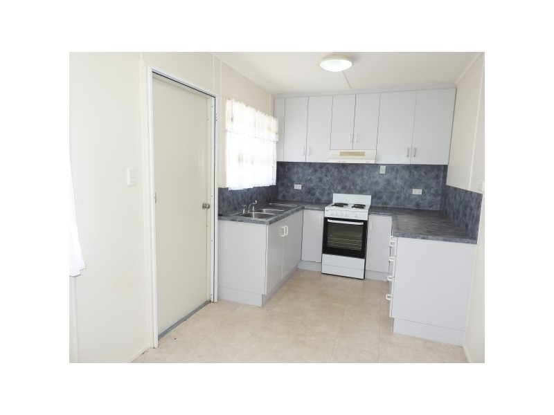 12 Crocker Street, Heatley QLD 4814