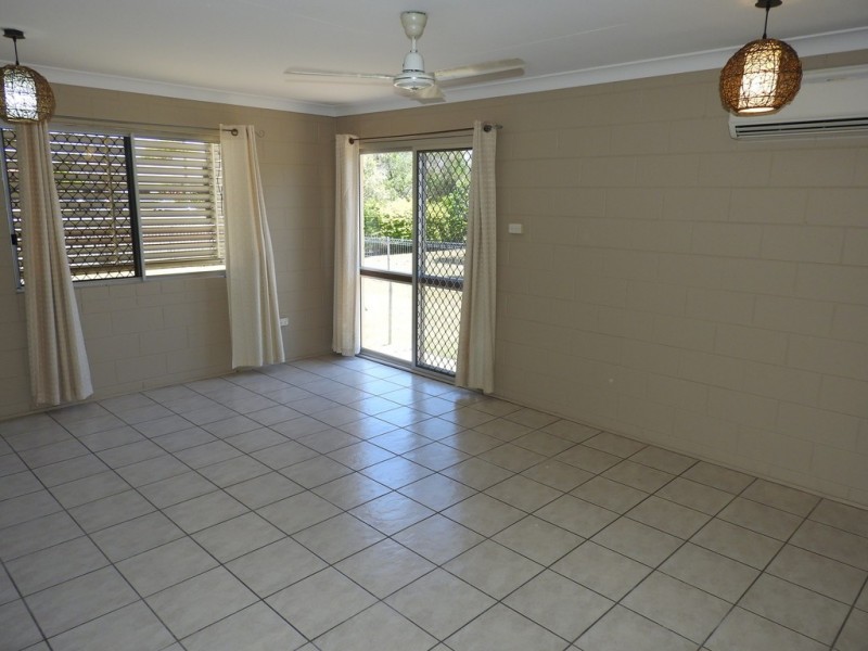 548 Ross River Road, Cranbrook QLD 4814