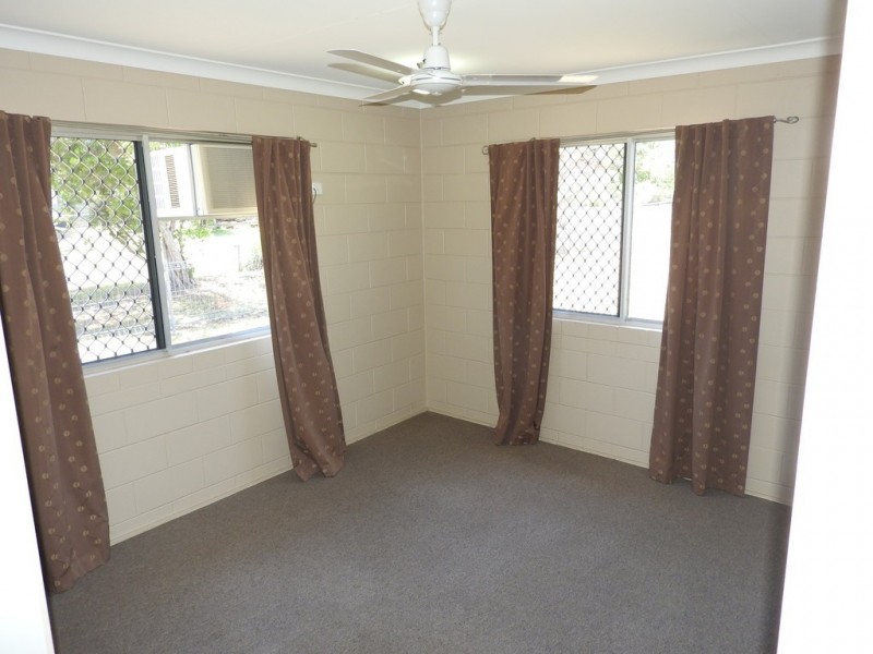 548 Ross River Road, Cranbrook QLD 4814