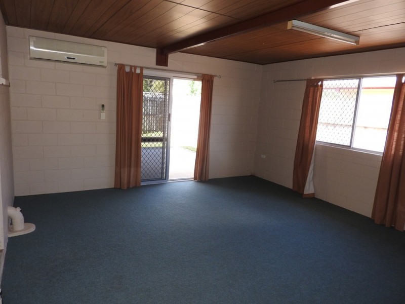 548 Ross River Road, Cranbrook QLD 4814