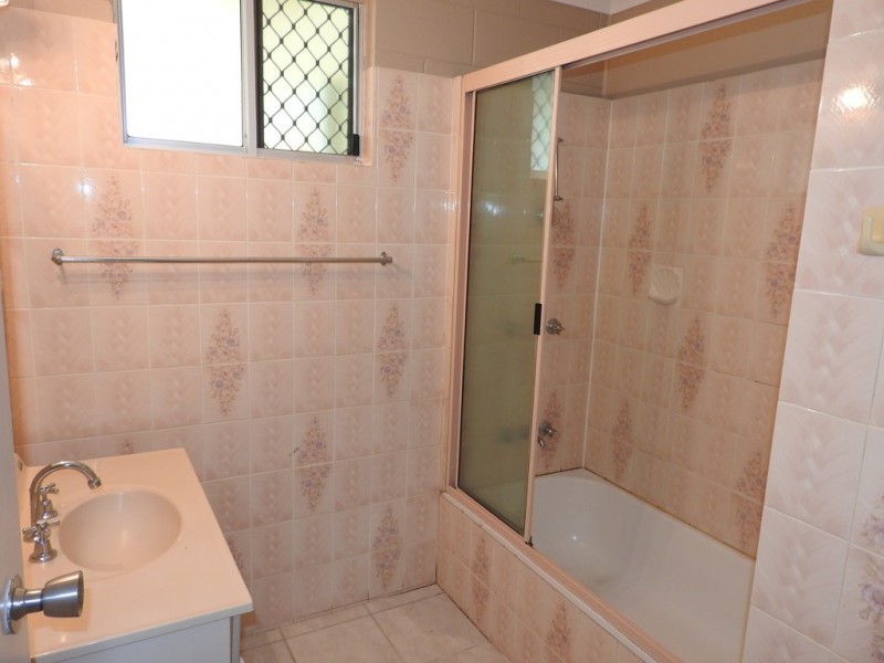 548 Ross River Road, Cranbrook QLD 4814