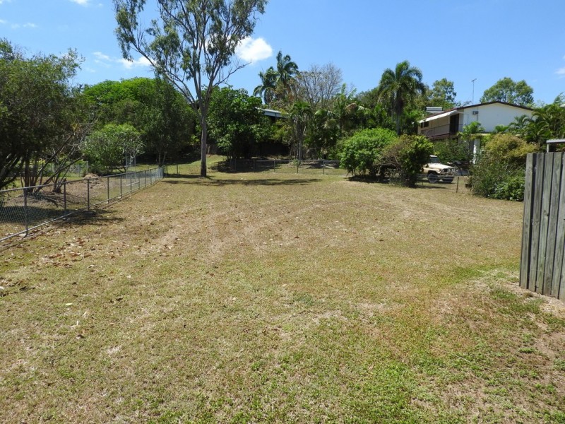 548 Ross River Road, Cranbrook QLD 4814