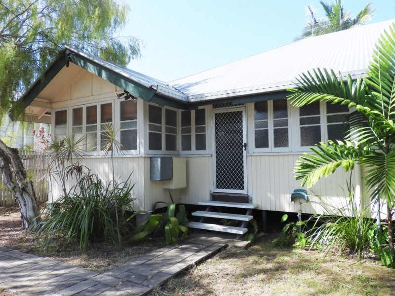 1/18 Clayton Street, Hermit Park QLD 4812