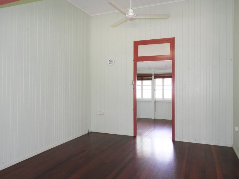 1/18 Clayton Street, Hermit Park QLD 4812