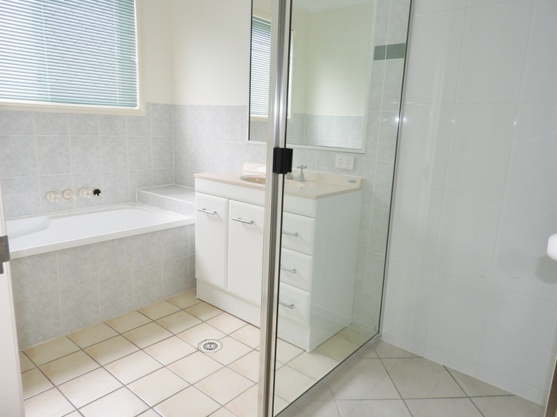 7 Fortunia Lane, Kirwan QLD 4817