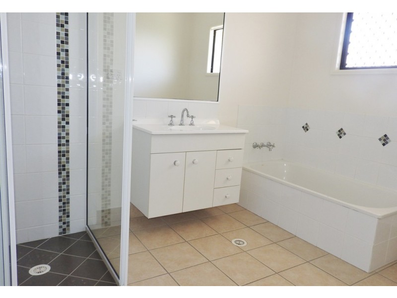 23 Lakewood Avenue, Kirwan QLD 4817