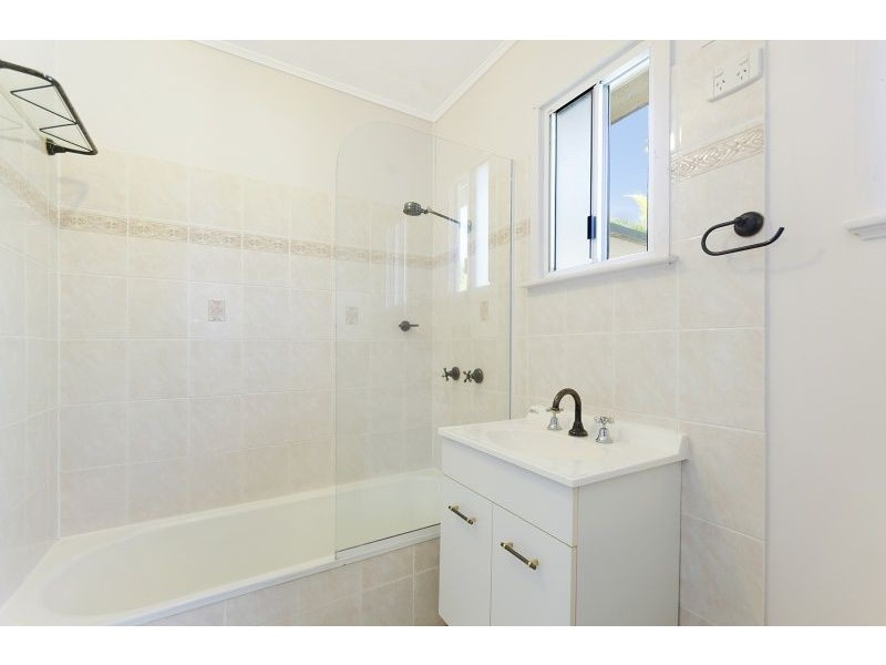 4 Brett Street, Cranbrook QLD 4814