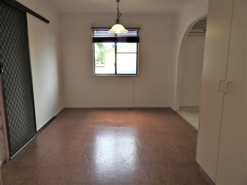 9 Peter Street, Kelso QLD 4815