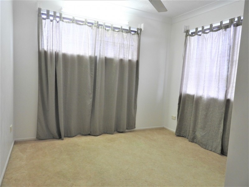 9 Peter Street, Kelso QLD 4815