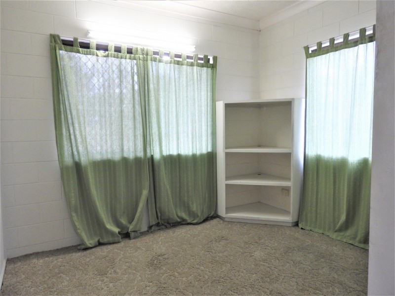 9 Peter Street, Kelso QLD 4815