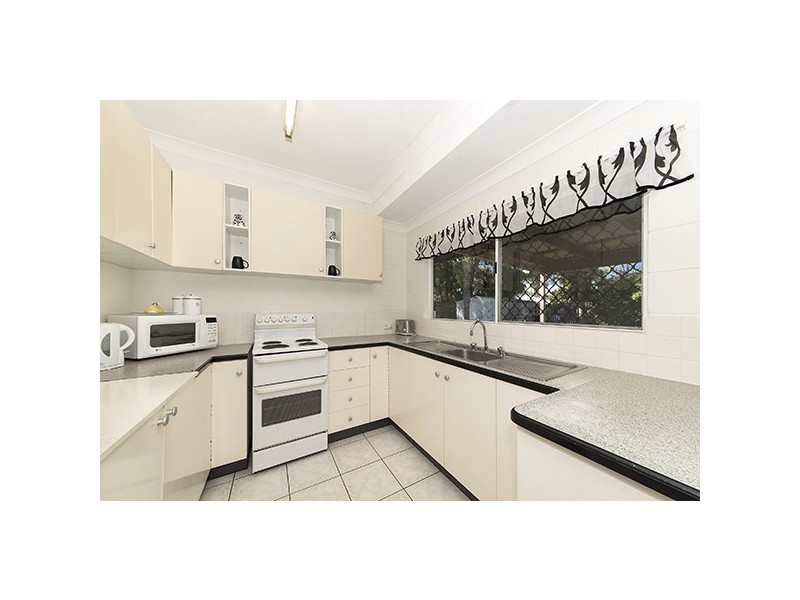 14 Amber Avenue, Rasmussen QLD 4815