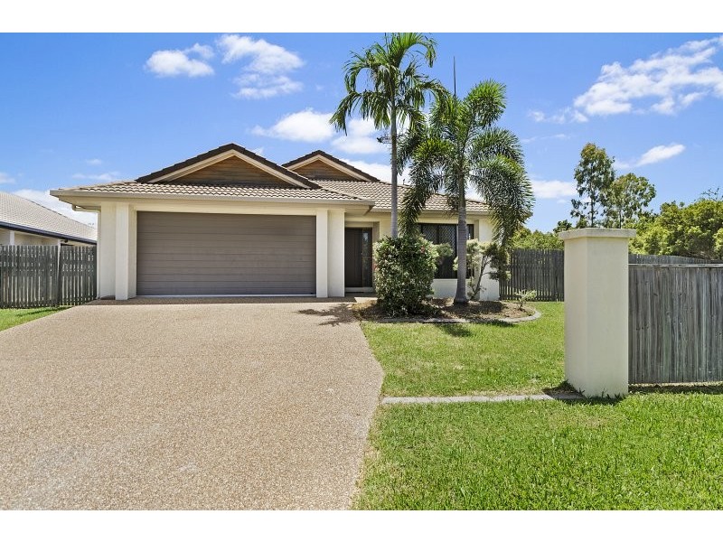 2 Daintree Drive, Bushland Beach QLD 4818