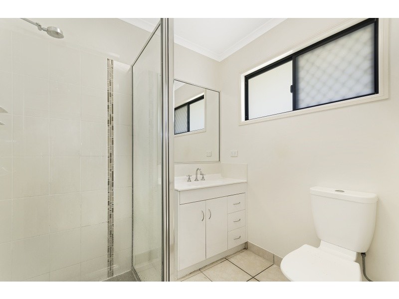 2 Daintree Drive, Bushland Beach QLD 4818