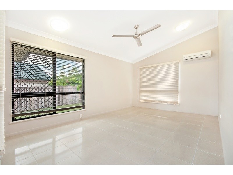 7 Helvellyn Street, Bushland Beach QLD 4818