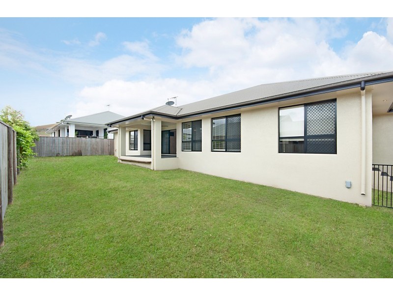 7 Helvellyn Street, Bushland Beach QLD 4818