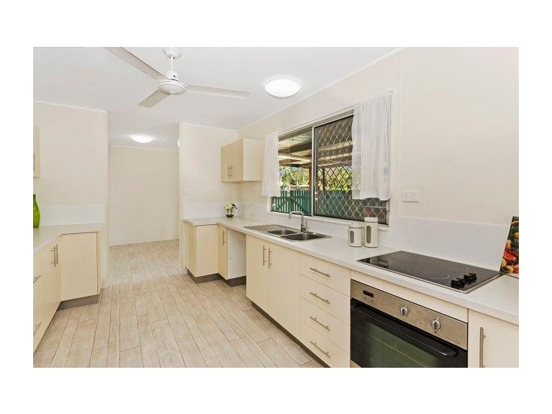 2 Bountiful Court, Kirwan QLD 4817