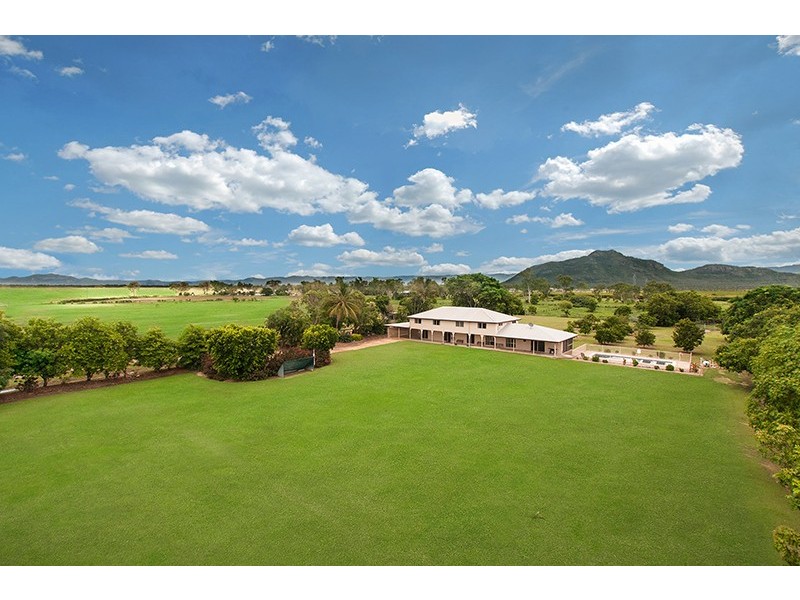 2203 Riverway Drive, Pinnacles QLD 4815