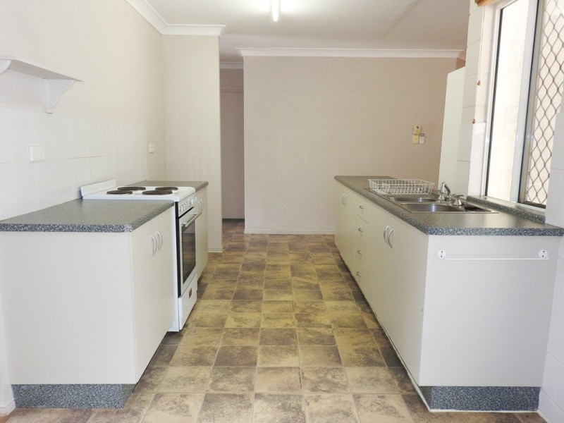 8 Carlo Court, Kelso QLD 4815