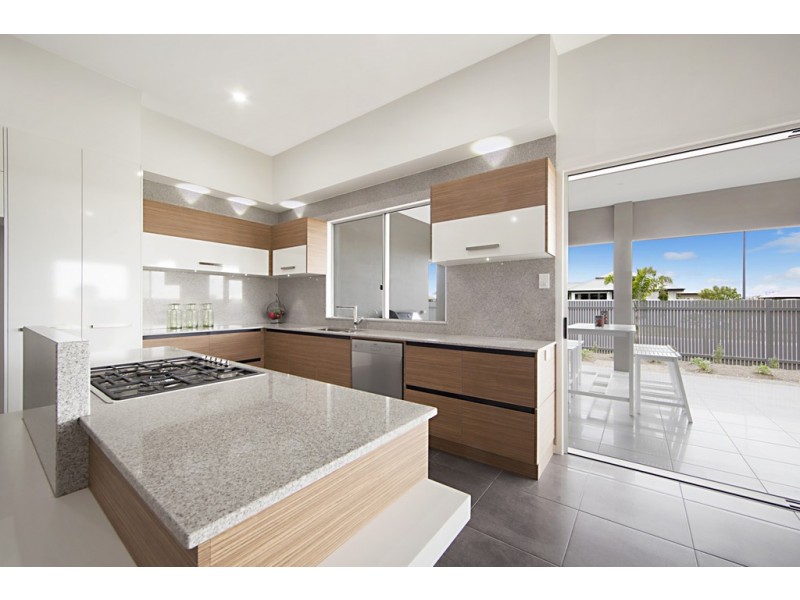 6 Featherwood Street, Mount Low QLD 4818