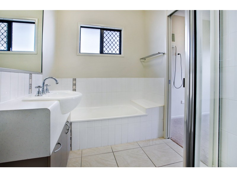 38 Park Lane, Kirwan QLD 4817