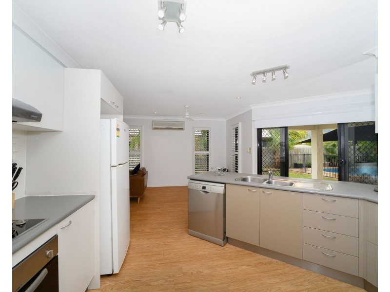 5 Eton Court, Burdell QLD 4818