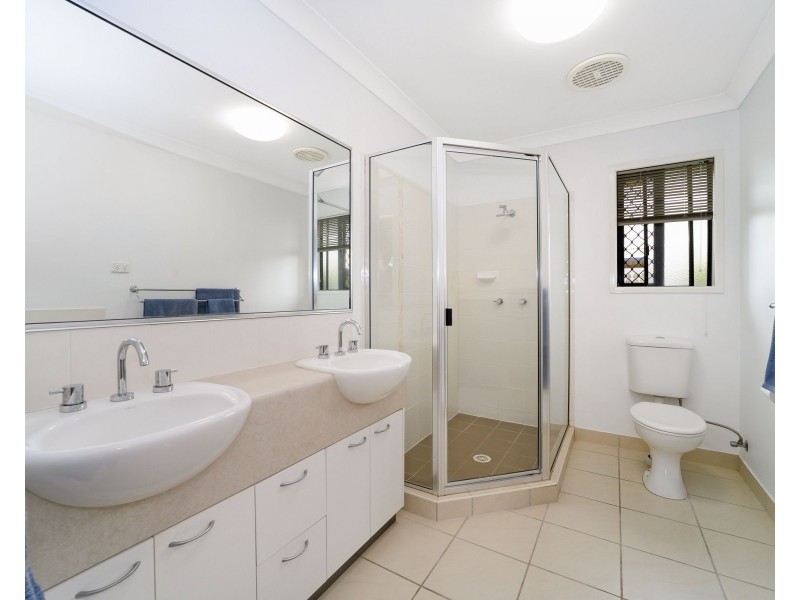 5 Eton Court, Burdell QLD 4818