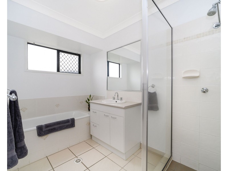 5 Eton Court, Burdell QLD 4818