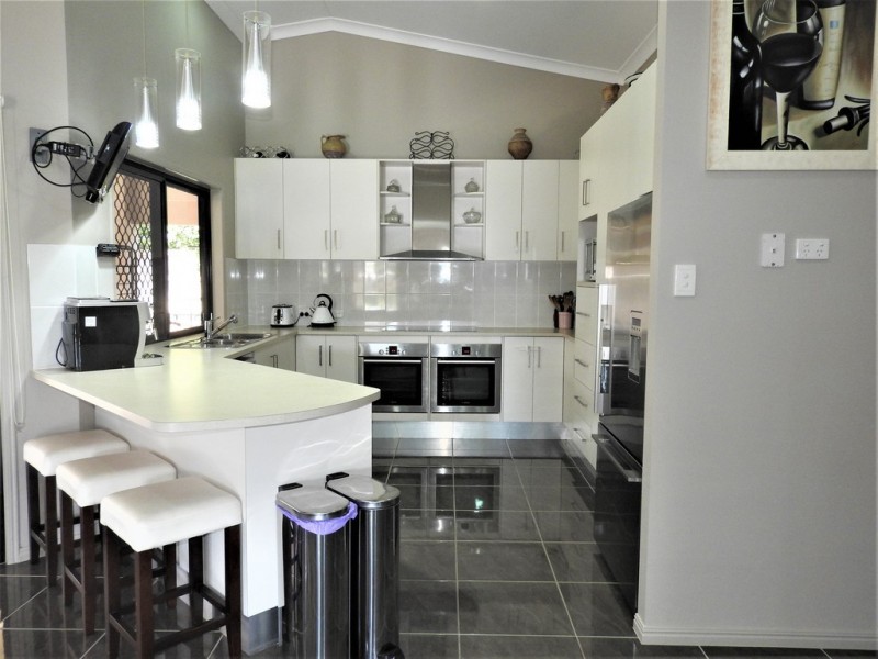 22 Stoneville Circuit, Mount Louisa QLD 4814