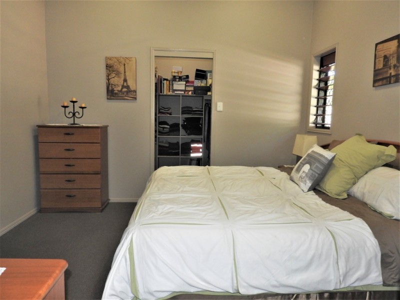 22 Stoneville Circuit, Mount Louisa QLD 4814