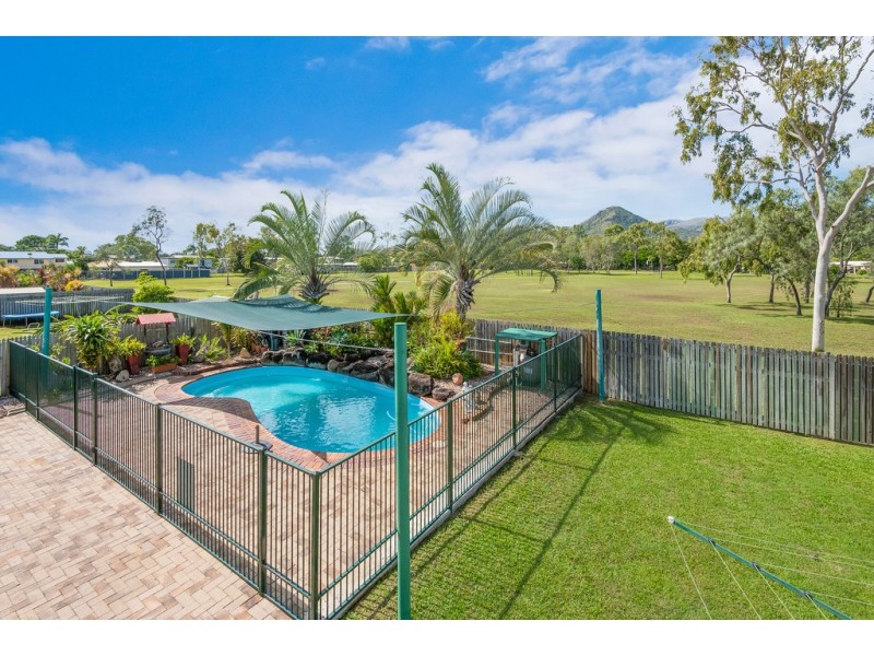 5 Feeney Avenue, Rasmussen QLD 4815