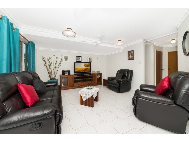 5 Feeney Avenue, Rasmussen QLD 4815