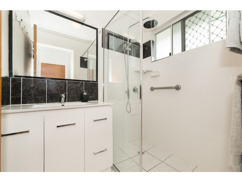 5 Feeney Avenue, Rasmussen QLD 4815