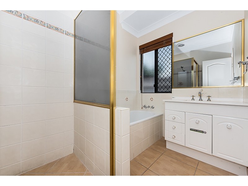 14 Crossman Place, Kirwan QLD 4817