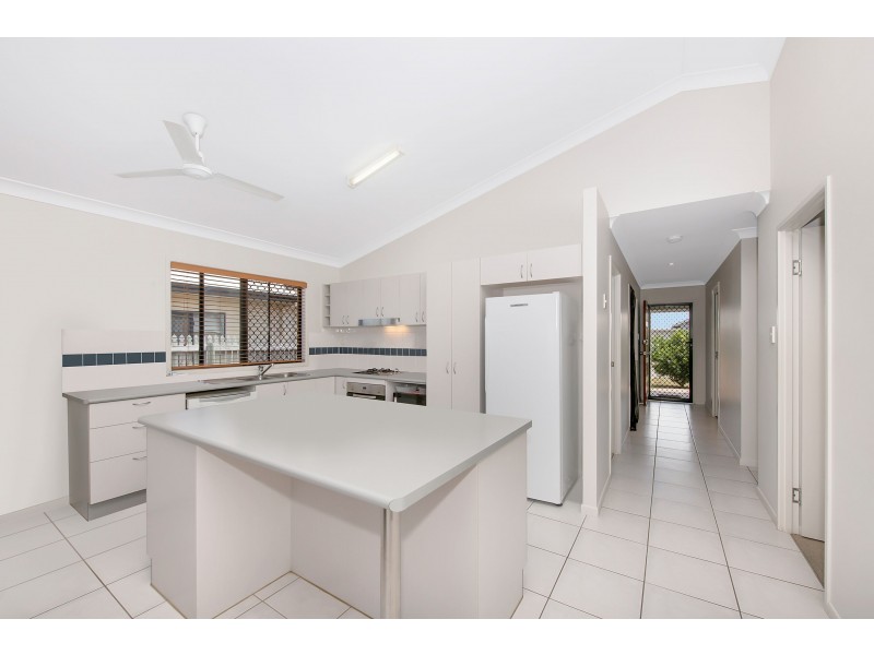 8 Ashford Court, Kirwan QLD 4817