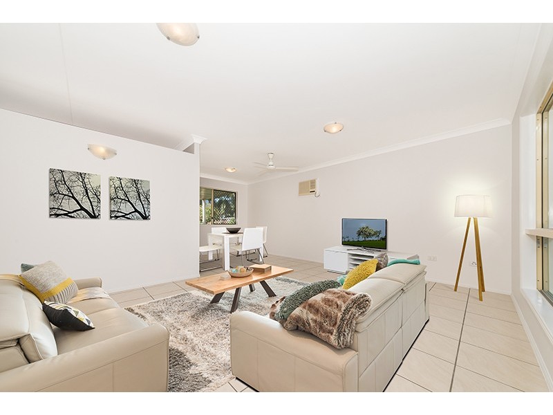 8 Riley Circuit, Kirwan QLD 4817