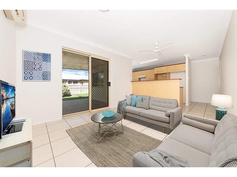 8 Riley Circuit, Kirwan QLD 4817