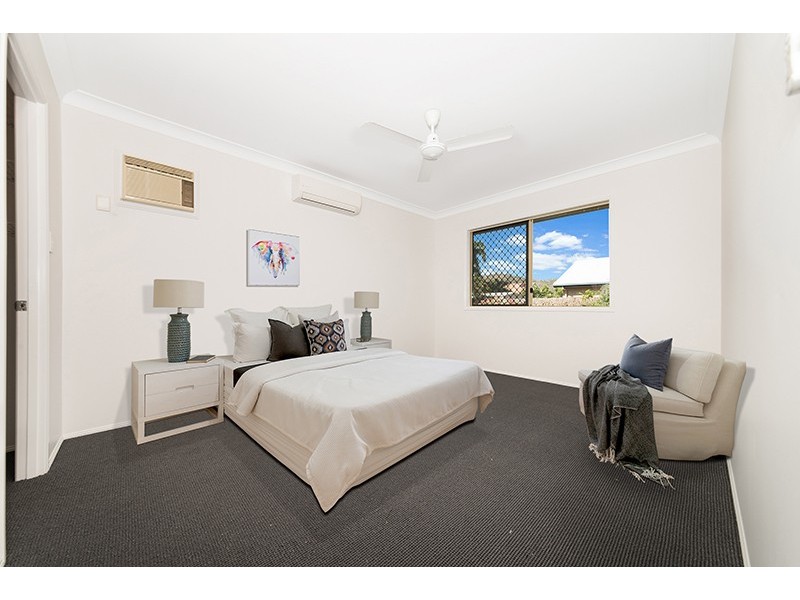 8 Riley Circuit, Kirwan QLD 4817