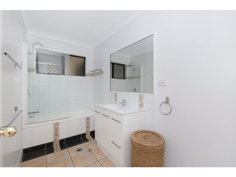 52 Greenwood Dr, Kirwan QLD 4817