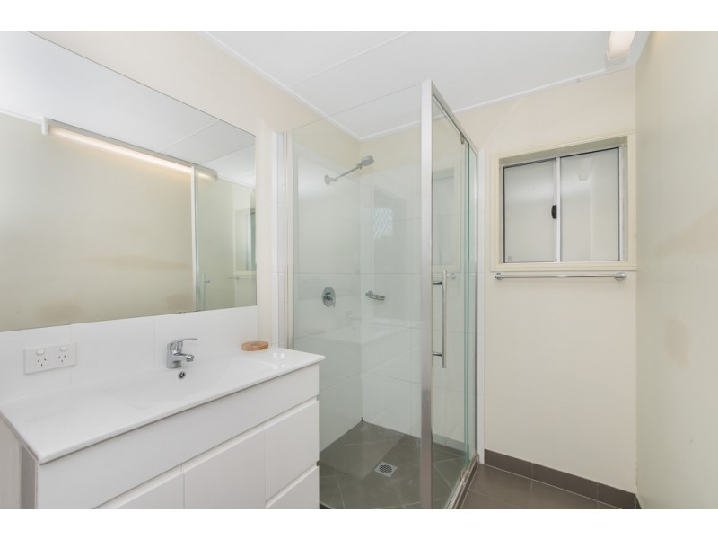 25 Pine Street, Kirwan QLD 4817