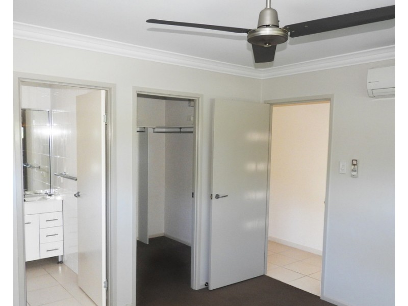 17 Darter Street, Oonoonba QLD 4811