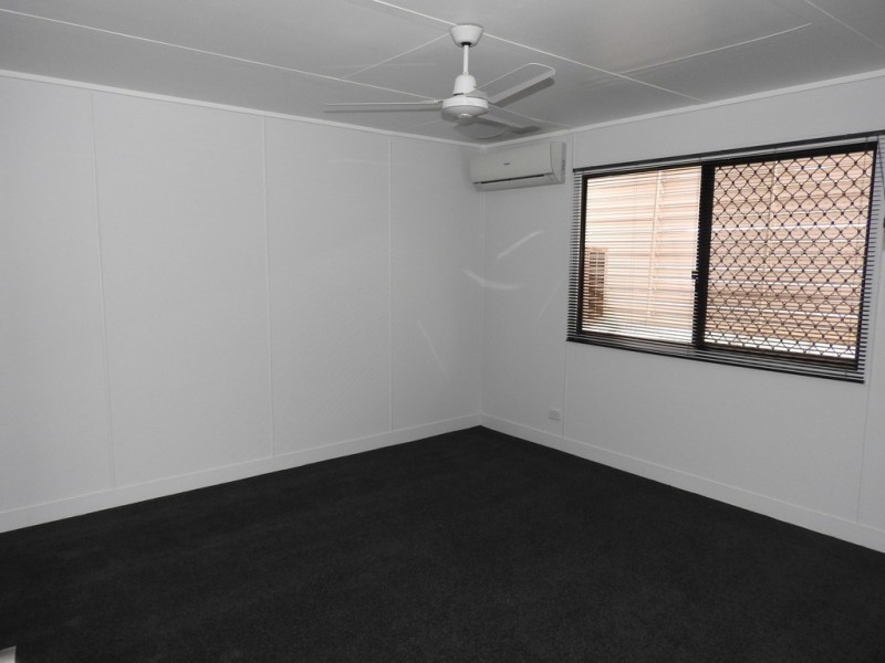 3 High Vista Drive, Mount Louisa QLD 4814