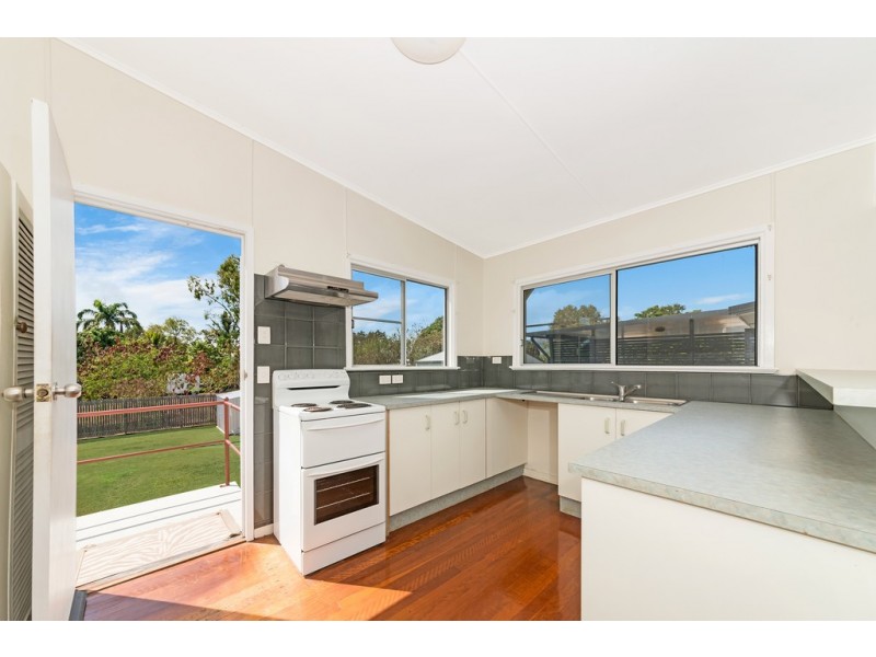 92 Cambridge Street, Gulliver QLD 4812