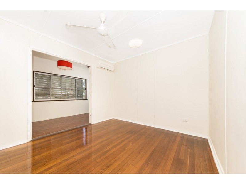 92 Cambridge Street, Gulliver QLD 4812