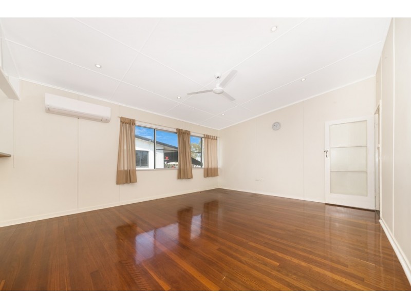 92 Cambridge Street, Gulliver QLD 4812