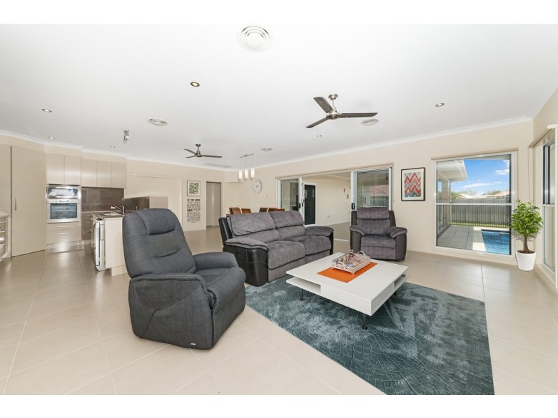 43 Guilfoyle Circuit, Kirwan QLD 4817