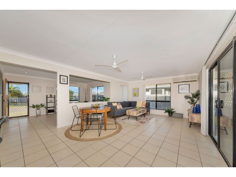 30 Chichester Avenue, Kirwan QLD 4817