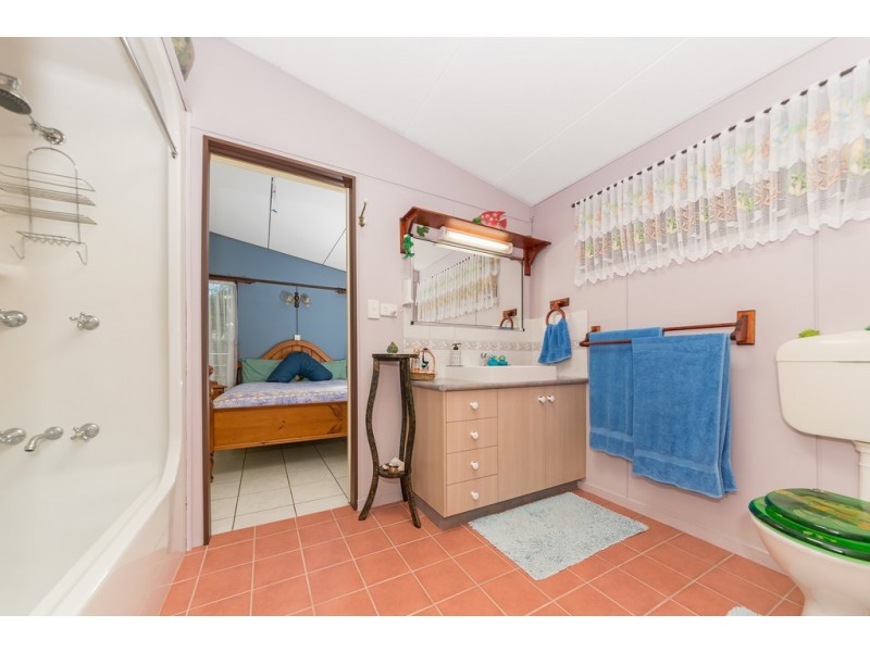 47 The Esplanade, Toolakea QLD 4818