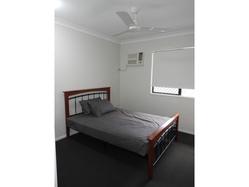 Room 2/32 Delaware Green, Mount Louisa QLD 4814